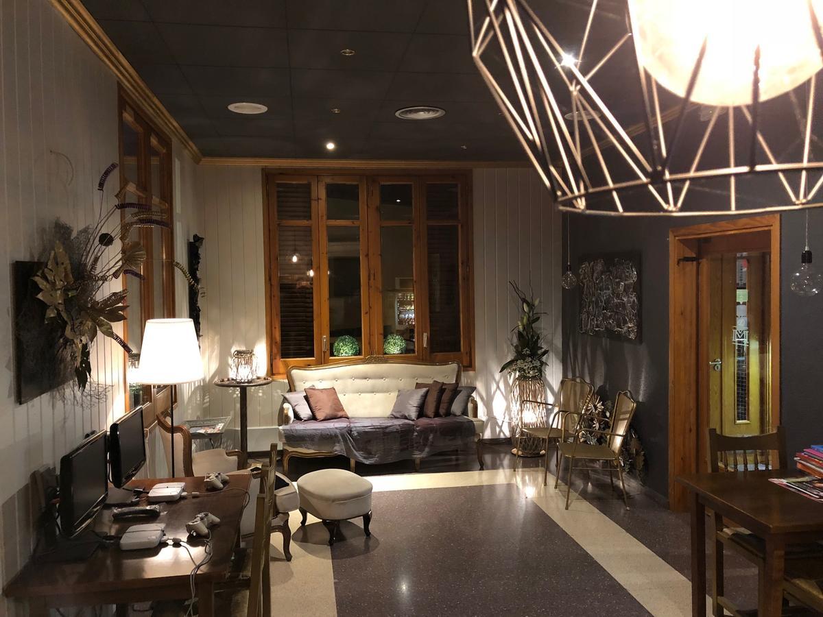 Hostal Sant Marti Puig-reig Eksteriør billede